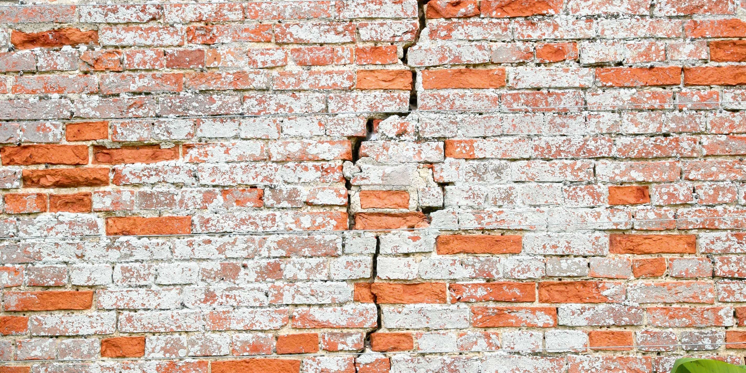Cracking Walls In Your Home What Does This Mean Building
