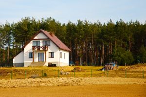house-in-the-field-1183277-m